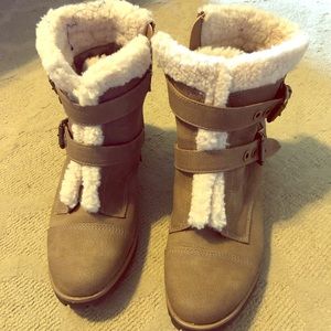 Anne Klein Sport winter booties size 9M